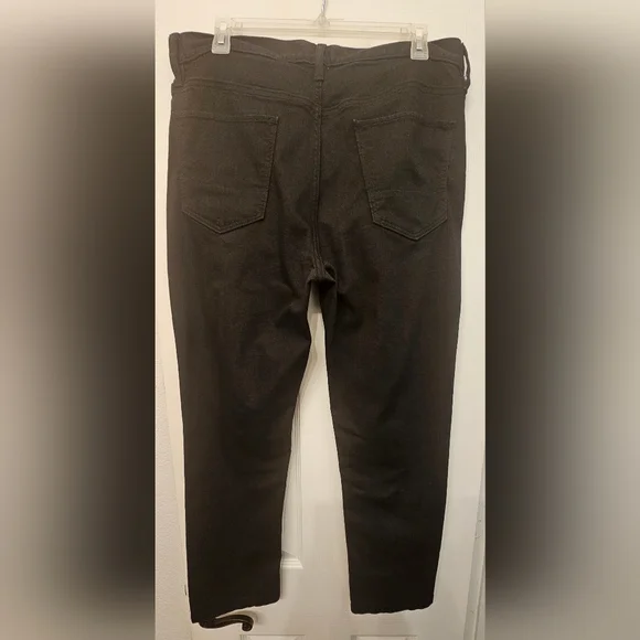 Banana Republic Men's Slim Travel Jean Black Wash - Picture 2 of 4